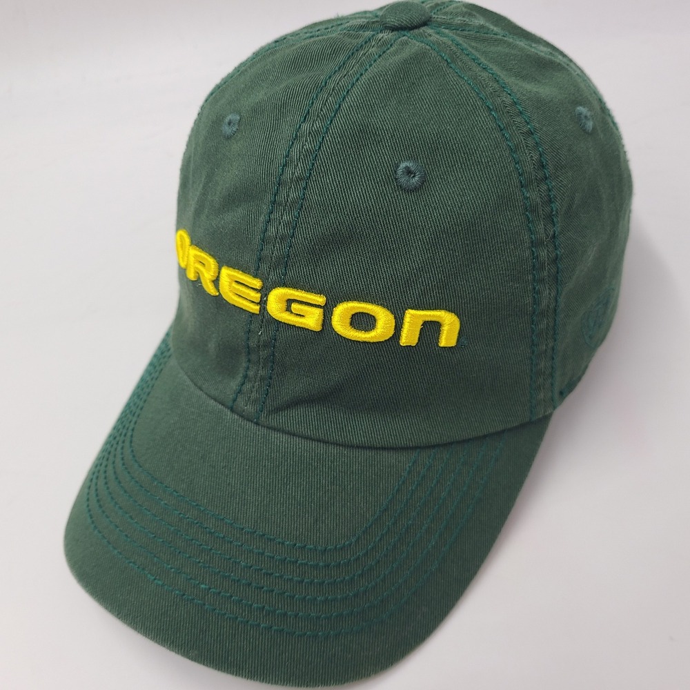 Oregon Ducks Hat Strapback Top of the World Green Yellow NCAA University Men